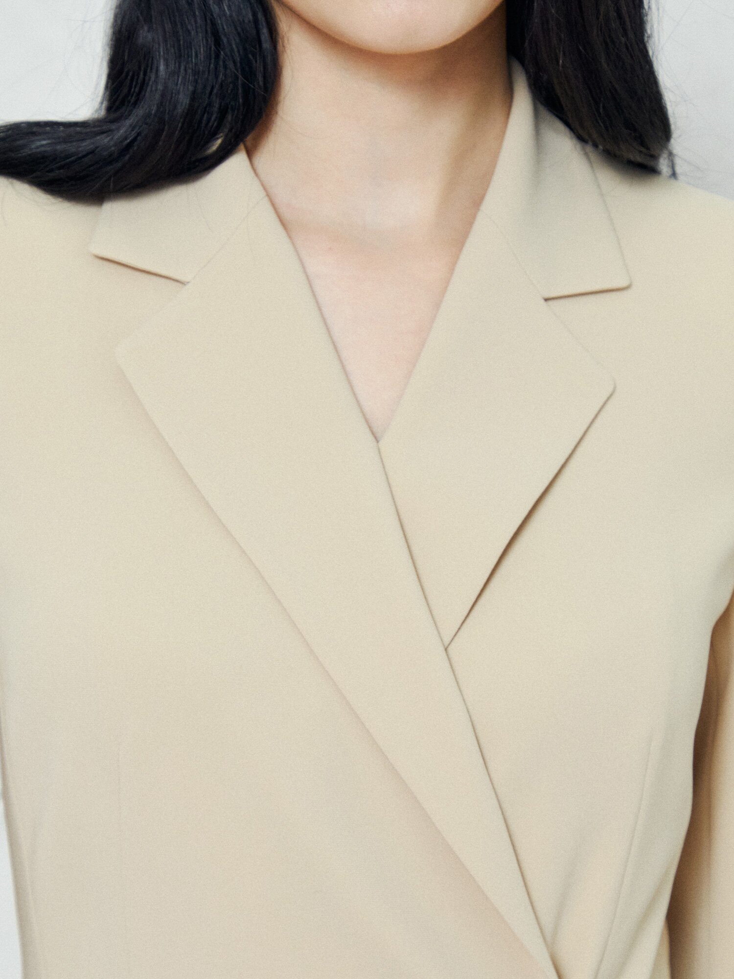 앨리스 테일러드 메탈 원피스 (BEIGE)