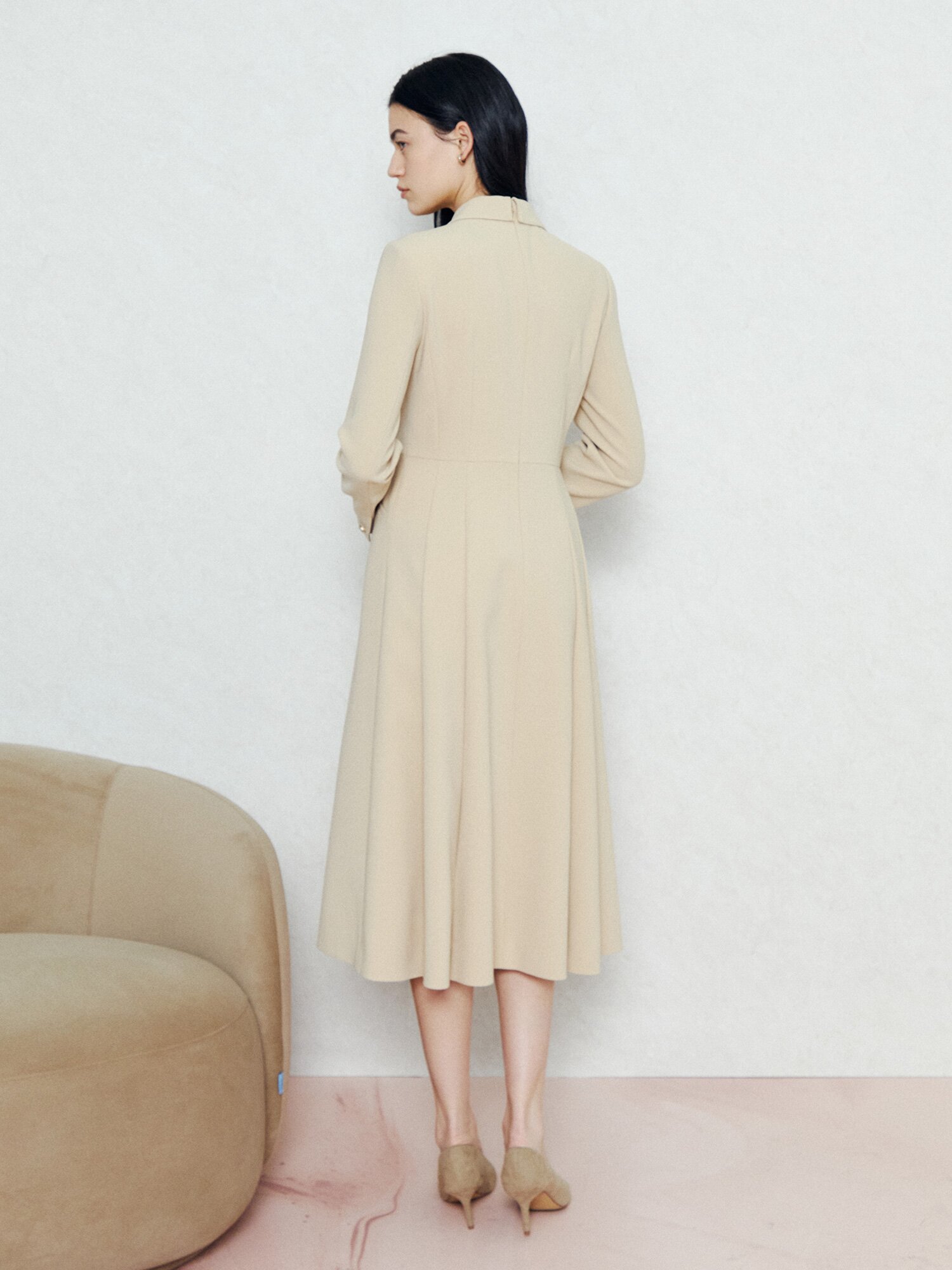 앨리스 테일러드 메탈 원피스 (BEIGE)