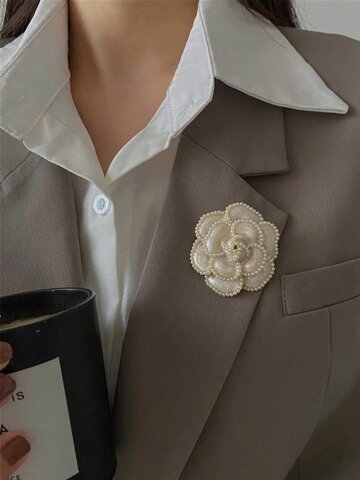 사르데 진주 자개 꽃 정장 자켓 혼주 한복 브로치