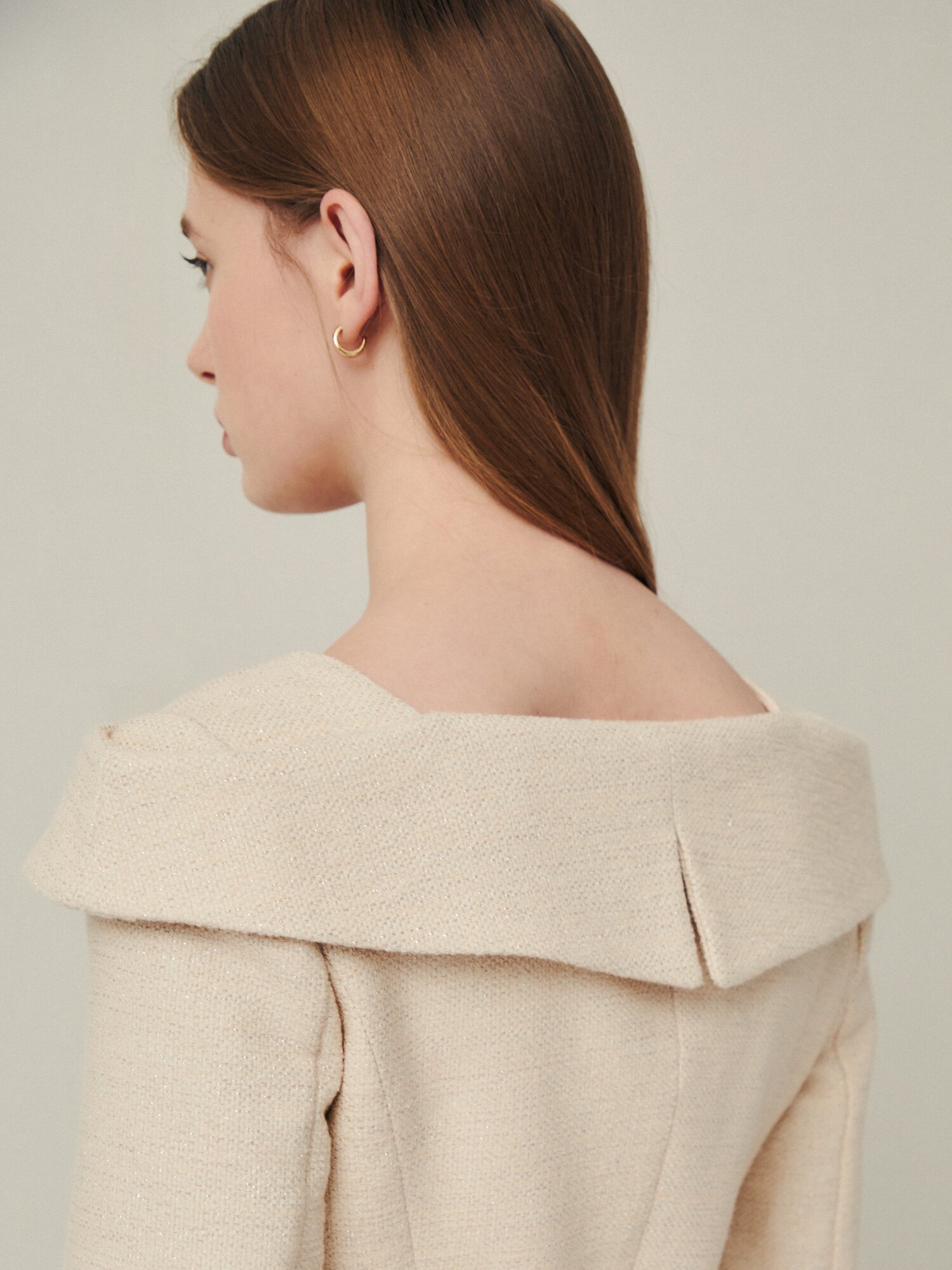 그레이스 펄 오프숄더 재킷 (PALE BEIGE)