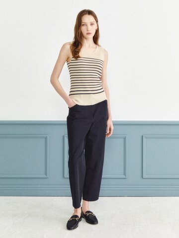 메탈 장식 백 밴딩 테이퍼드 팬츠 