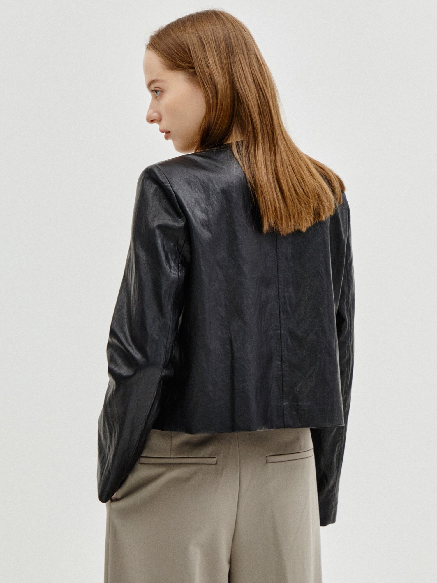 Round Asymmetric Leather Jacket 7RTP0JK002 (BLACK)