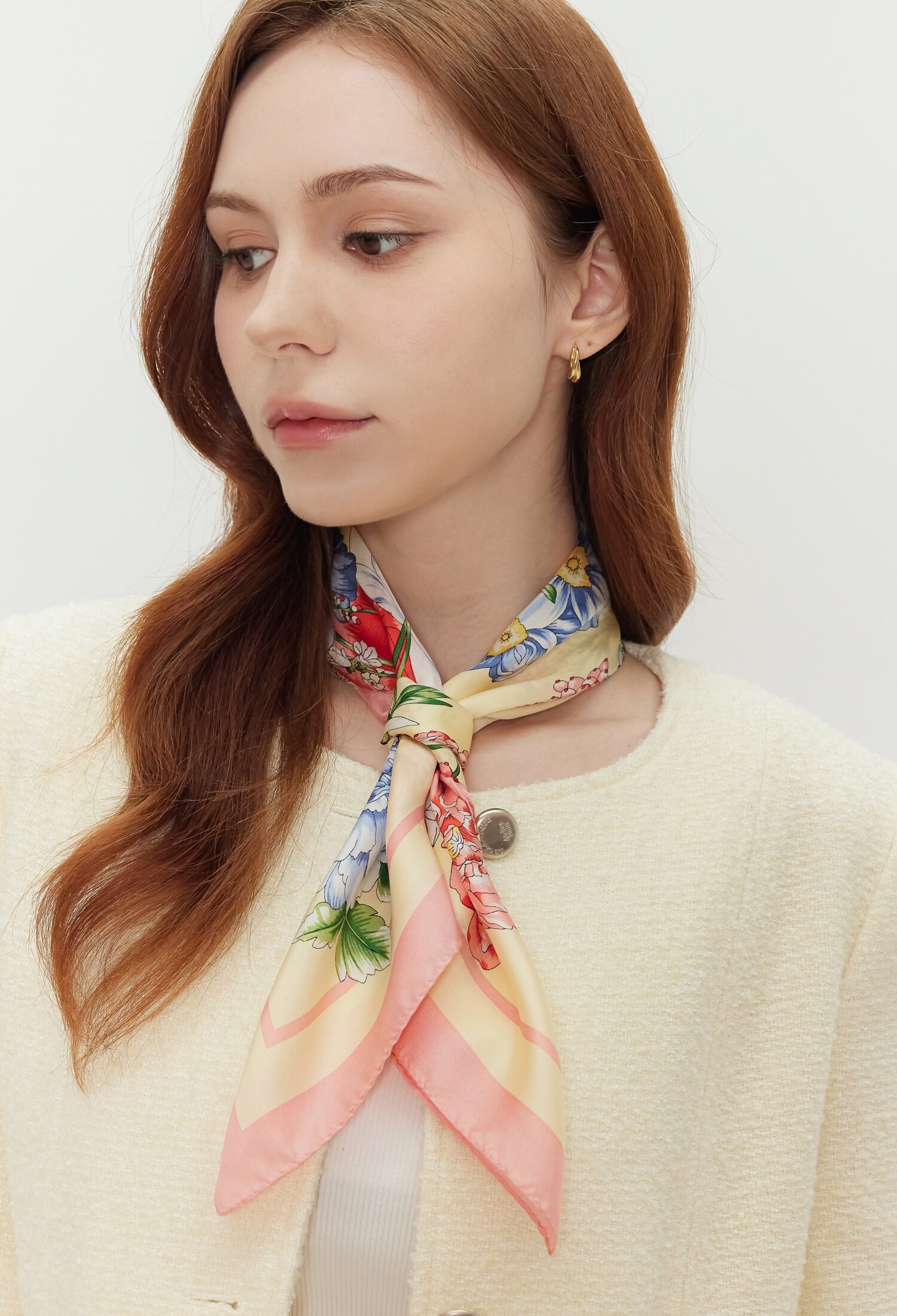 엘르 스프링 플라워 실크 미니 정사각 스카프 SE521S305