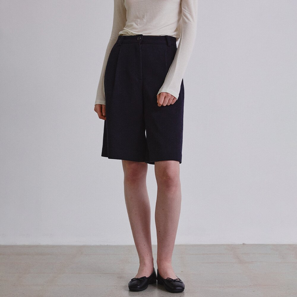 Woolen twill bermuda pants (D/NAVY)