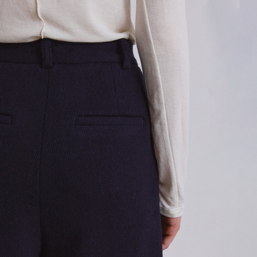 Woolen twill bermuda pants (D/NAVY)