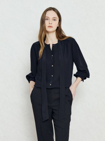 타이 디테일 실키 블라우스 