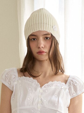 DAISY TOUCH BEANIE_IVORY