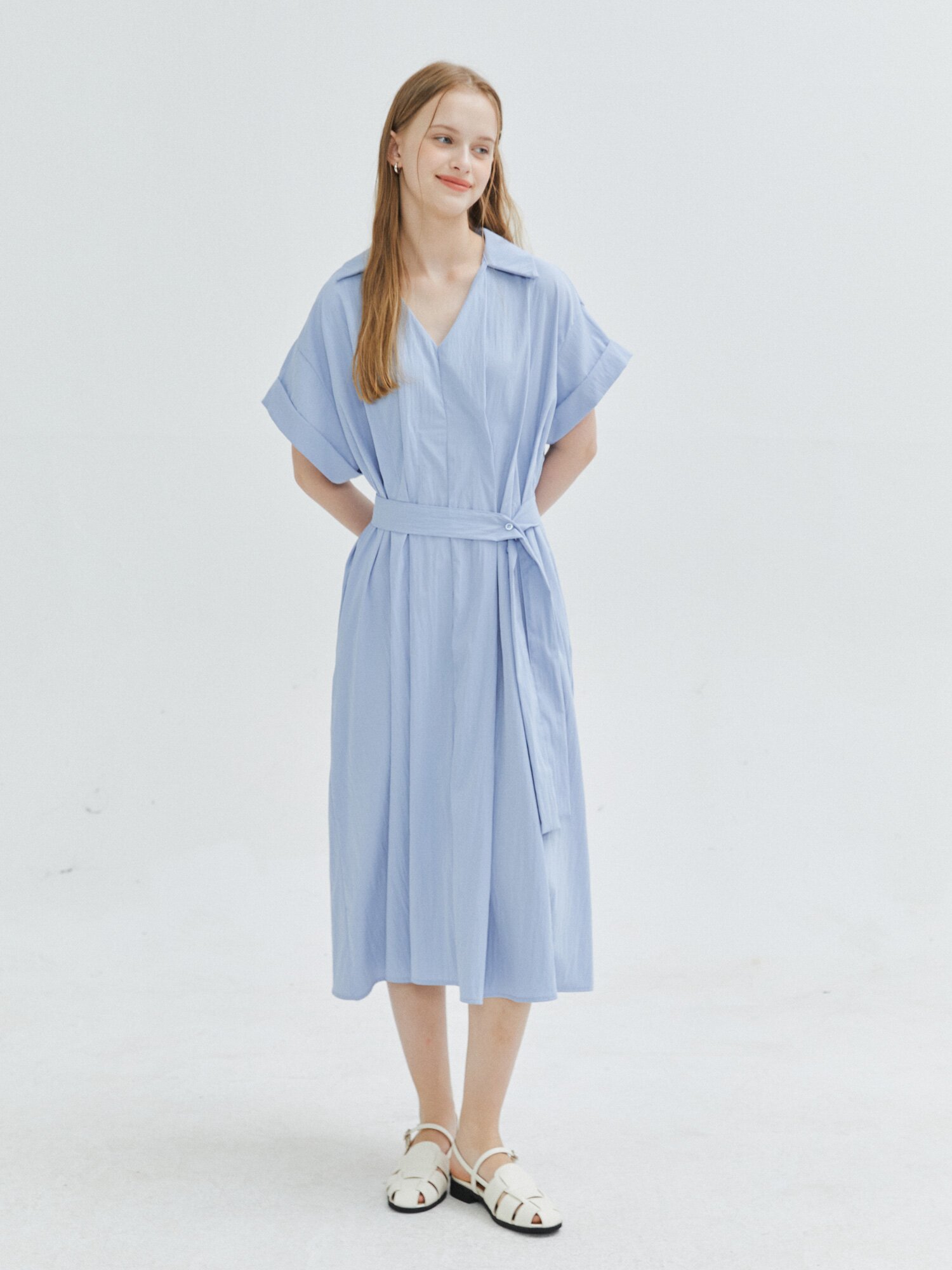 브이넥 칼라 턱 원피스 (LIGHT BLUE)