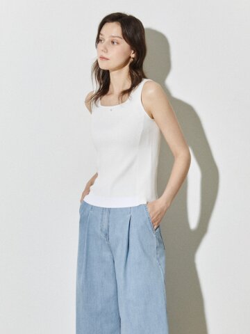 럭스 리브드 스퀘어넥 니트탑 