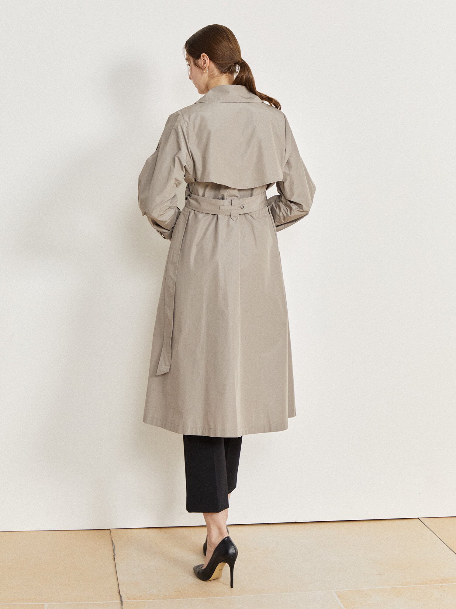 슬리브 포인트 A라인 트렌치 코트 (LIGHT GREY)