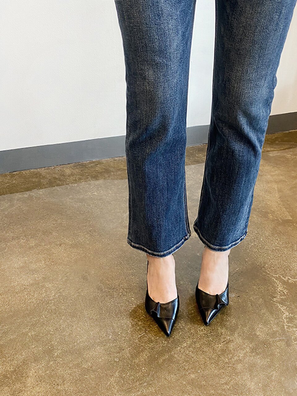 피오렌 프릴 펌프스_Black 6/7/8/9cm ODR219165