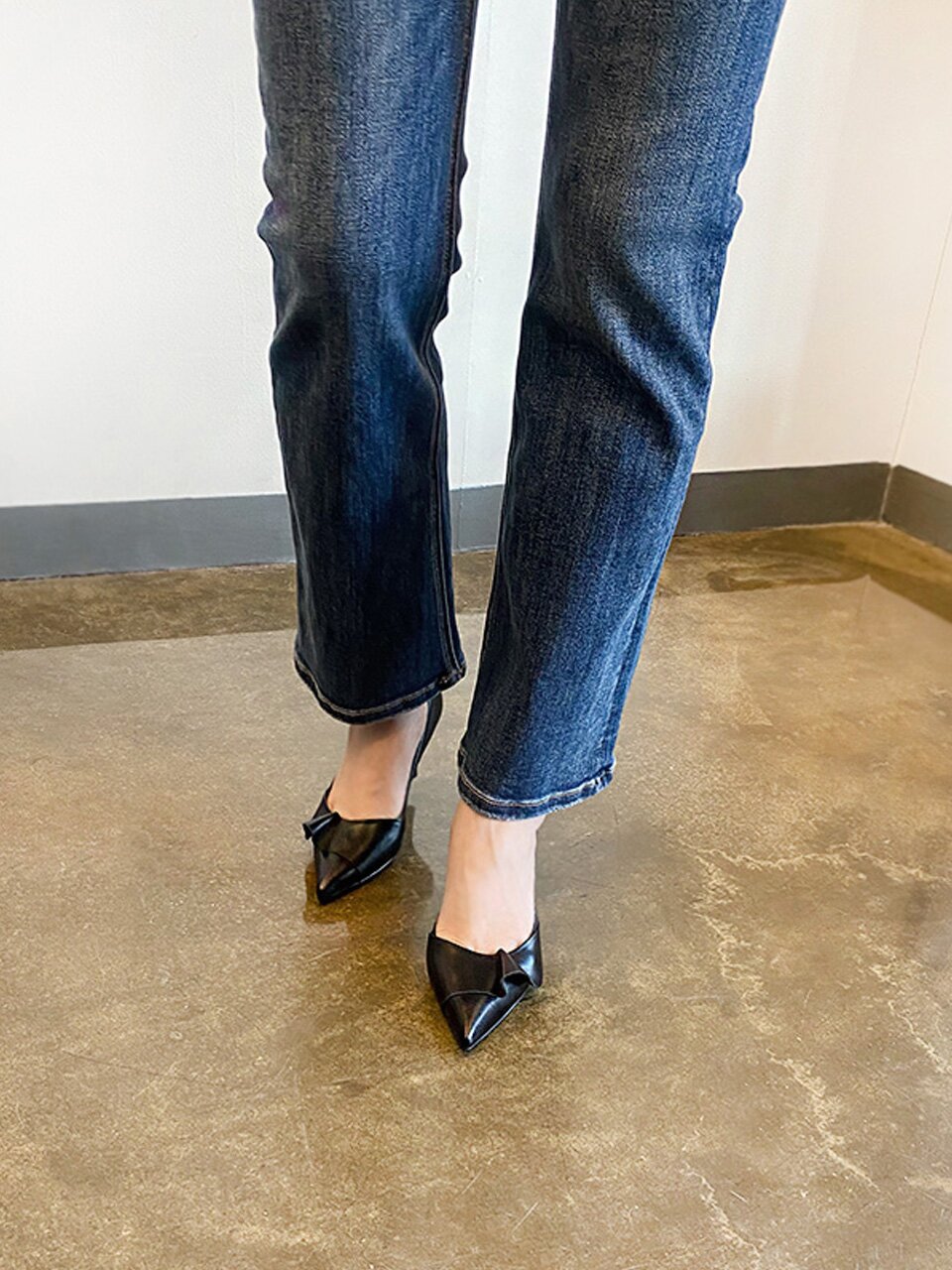 피오렌 프릴 펌프스_Black 6/7/8/9cm ODR219165