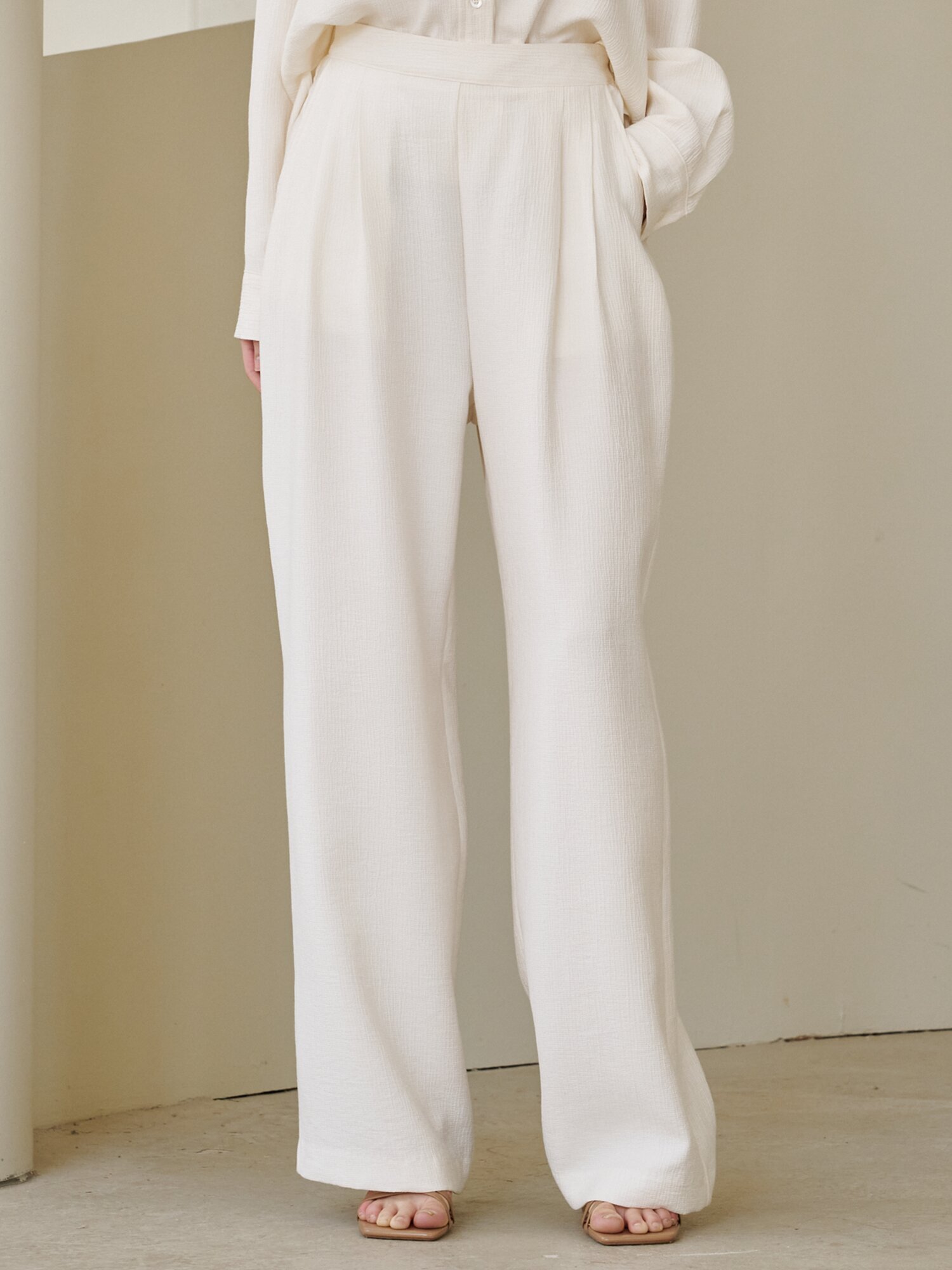 링클 와이드 밴딩 팬츠 - 아이보리 / Wrinkle Wide Banding Pants - Ivory