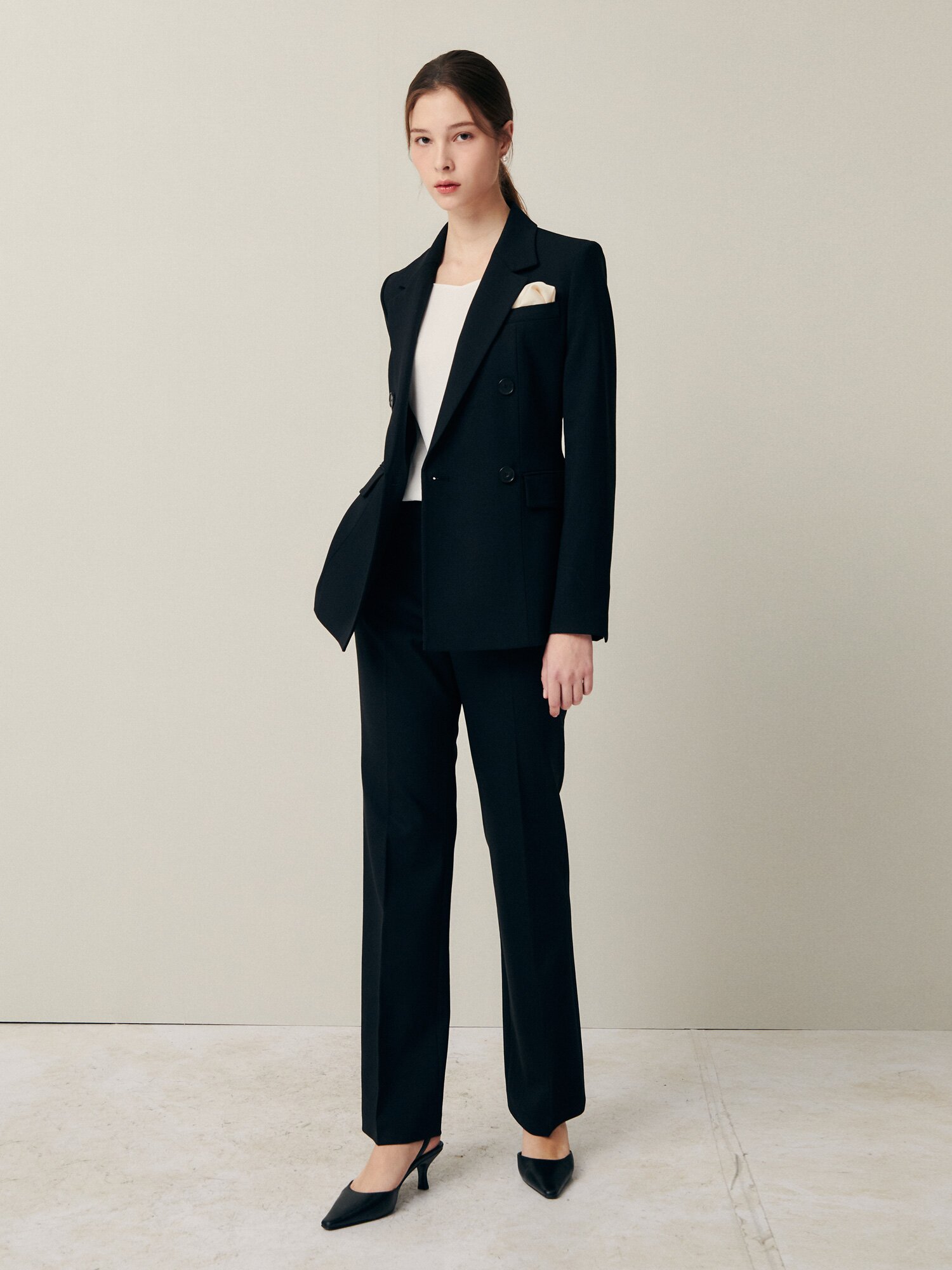 소프트 실루엣 블라우스 (IVORY)