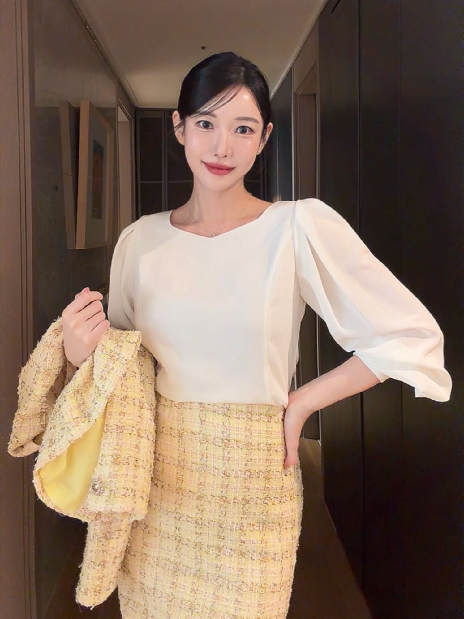 소프트 실루엣 블라우스 (IVORY)