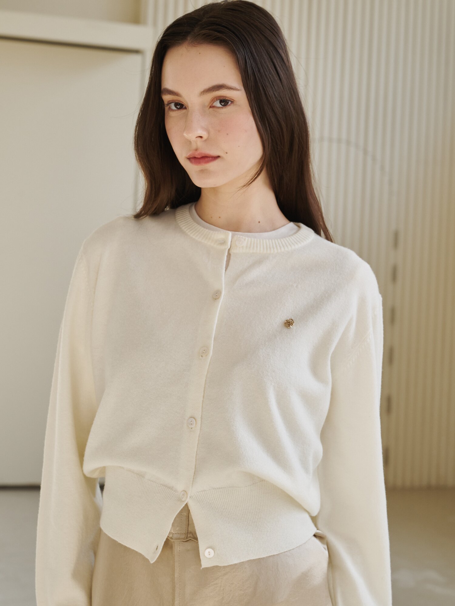 라운드 넥 클래식 가디건 - 핑크 / Round Neck Classic Cardigan - Pink