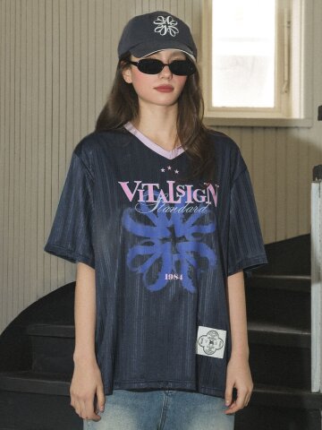 [LINE] 글로시 스트라이프 로고 티셔츠 (Navy)