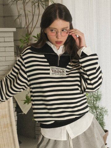 [LINE] 스트라이프 라벨 하프 집업 맨투맨 (Black)