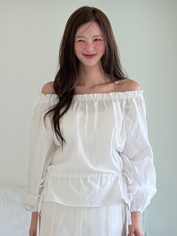 Off-Shoulder Shirring Blouse - 2COLOR