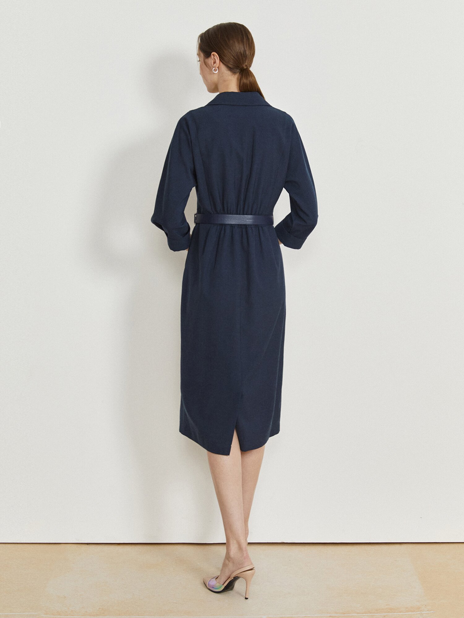 린넨 턴업 오픈 칼라 원피스 (NAVY)