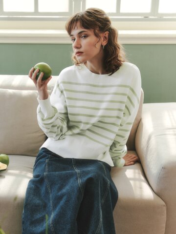 [2TYPE] 스트라이프 라운드넥 니트
