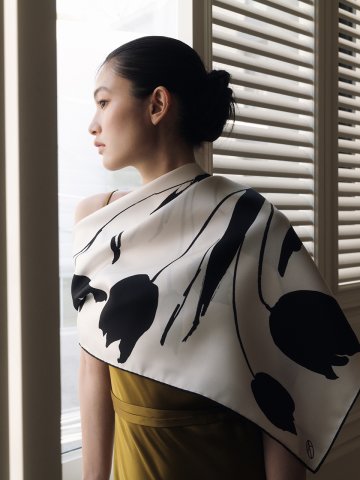 Bloom Square Silk Scarf 90 - Cream