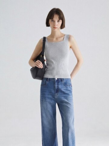 슬림핏 슬리브리스 풀오버 니트 