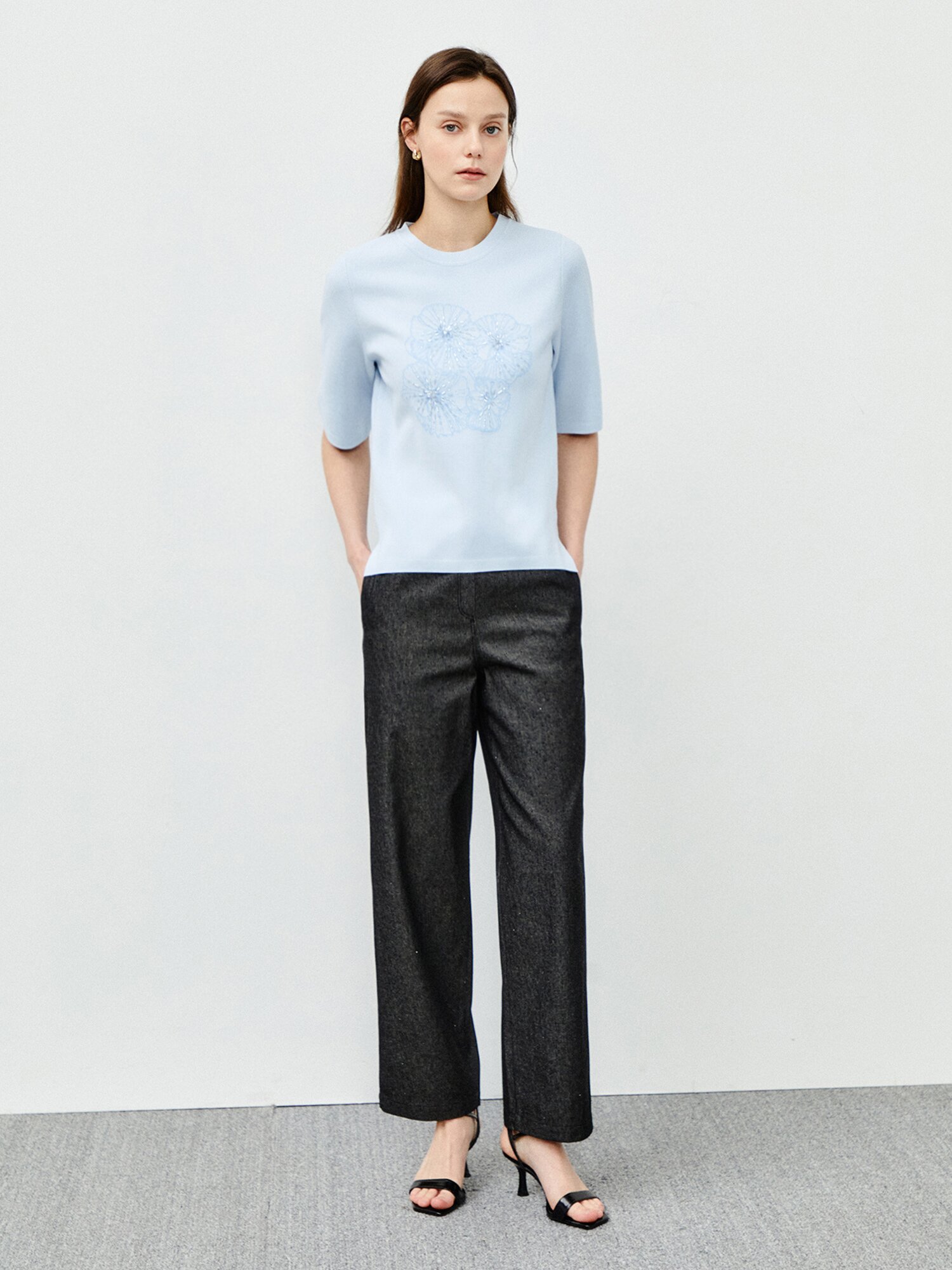로맨틱 플라워 티셔츠 (LIGHT BLUE)