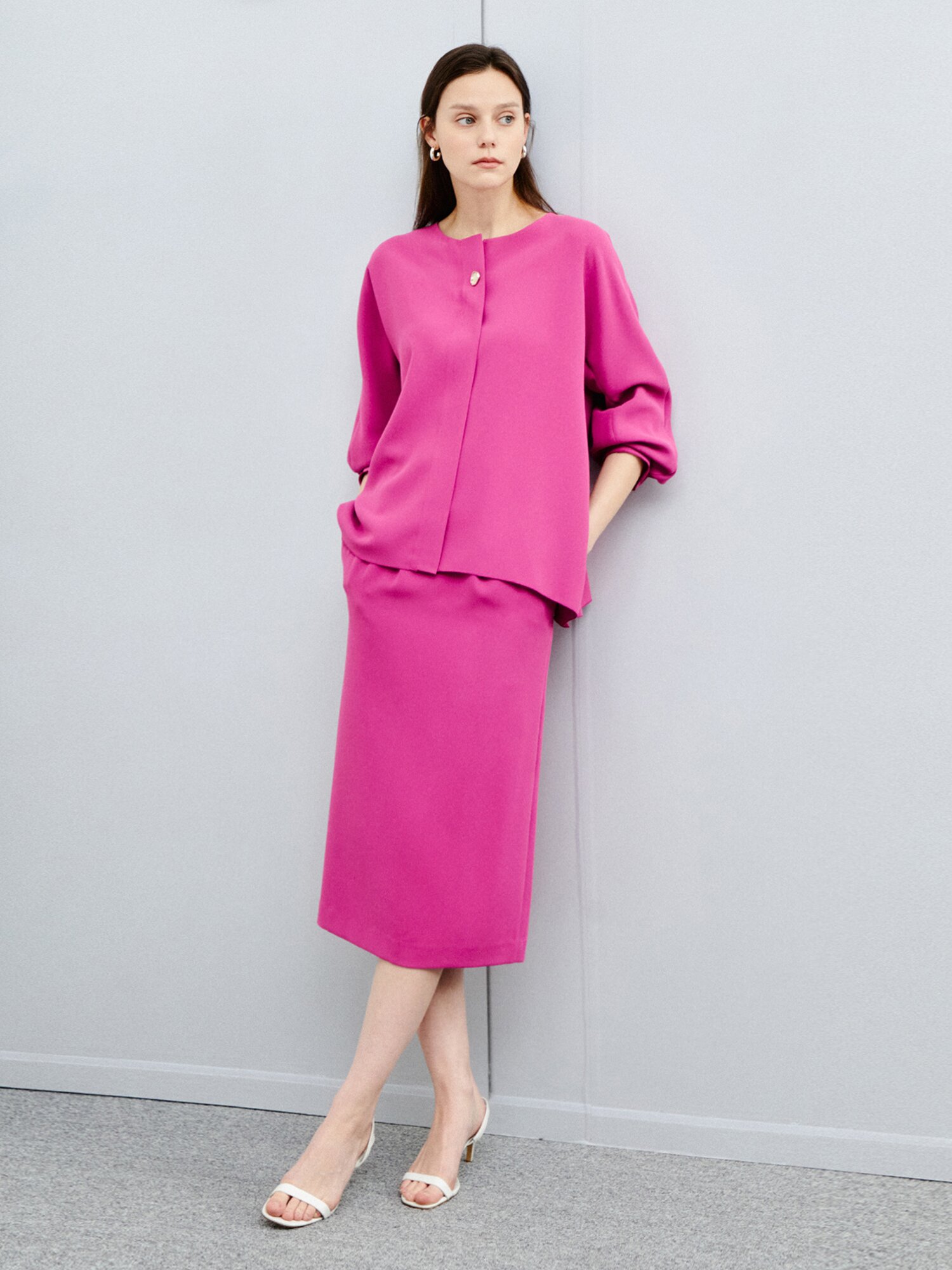 모던 테일러링 백슬릿 포켓 스커트 (MAGENTA)