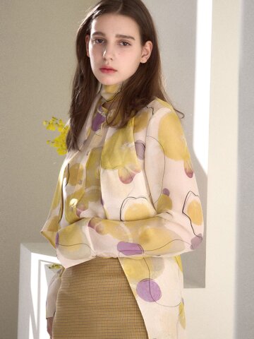 스카프 넥 실크 프린트 블라우스_Y21YNL001