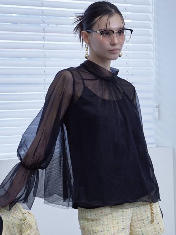 시스루 볼륨 타이 블라우스_Y21YNL011