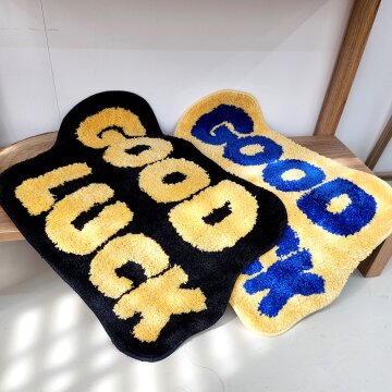 포시엘라 미니 러그 비정형 레터링 터프팅 자카드 발매트 GOOD LUCK