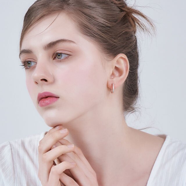 14K GF 라운드 스톤 귀걸이 ELGPEE570