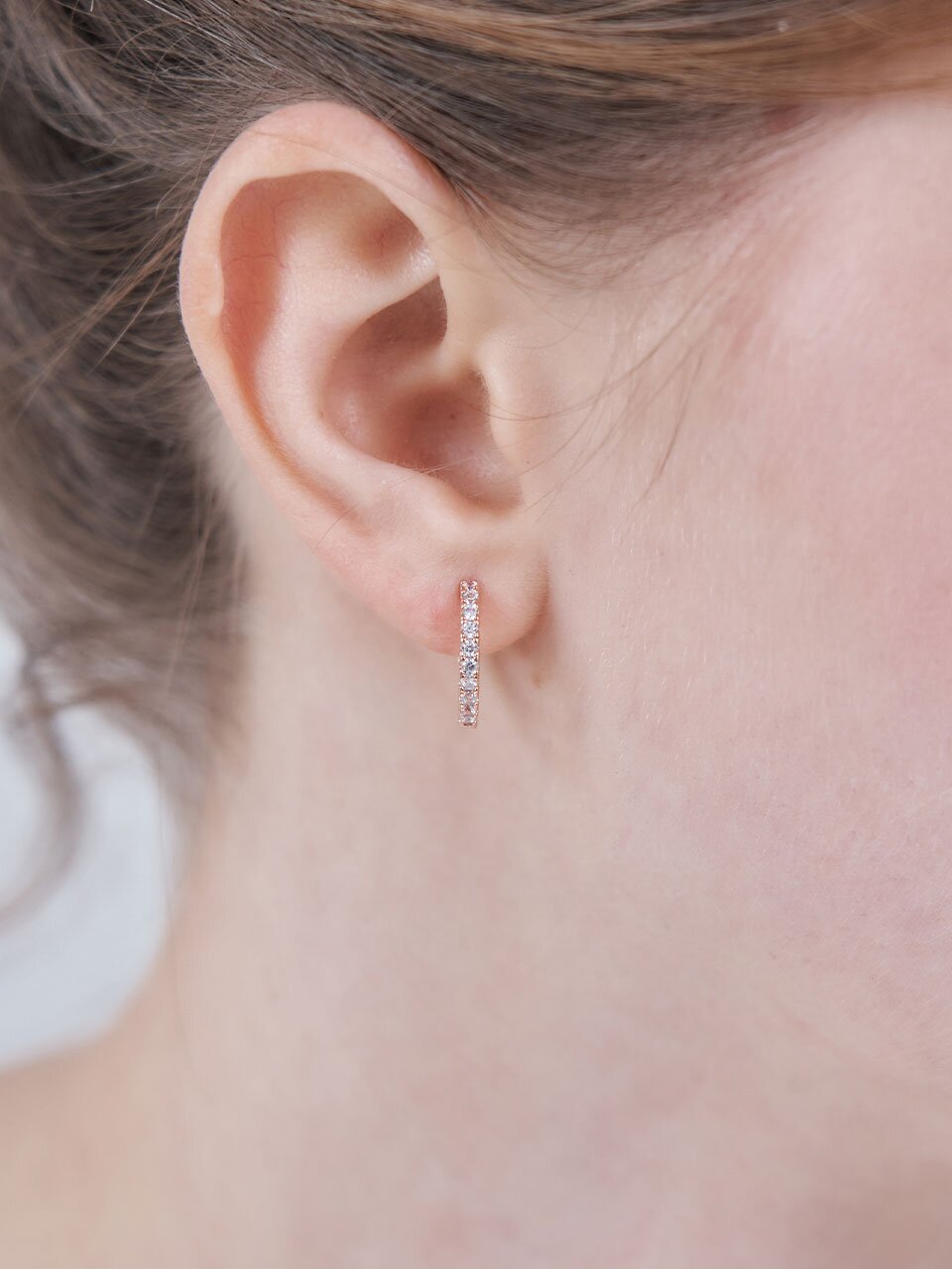 14K GF 라운드 스톤 귀걸이 ELGPEE570