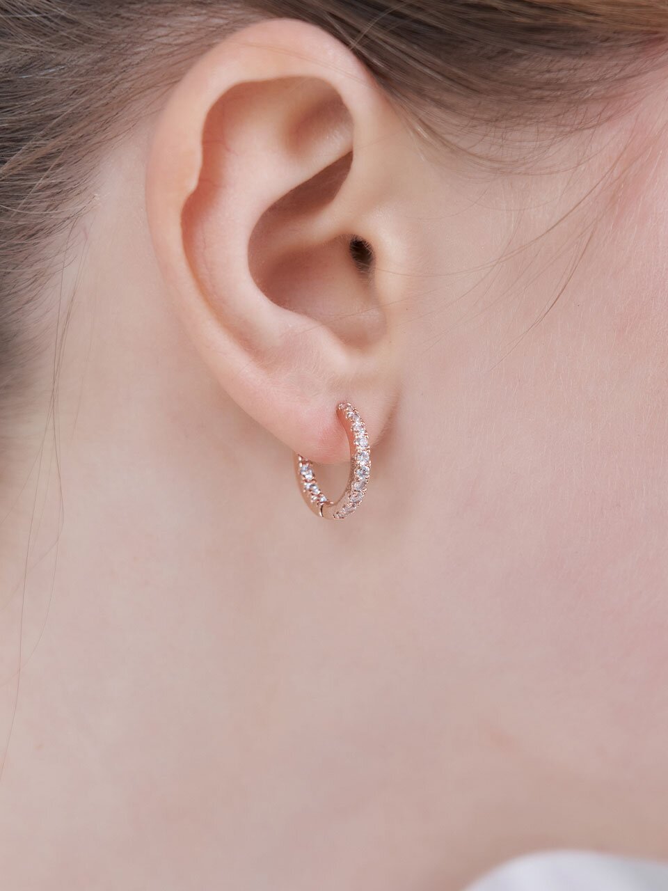 14K GF 라운드 스톤 귀걸이 ELGPEE570