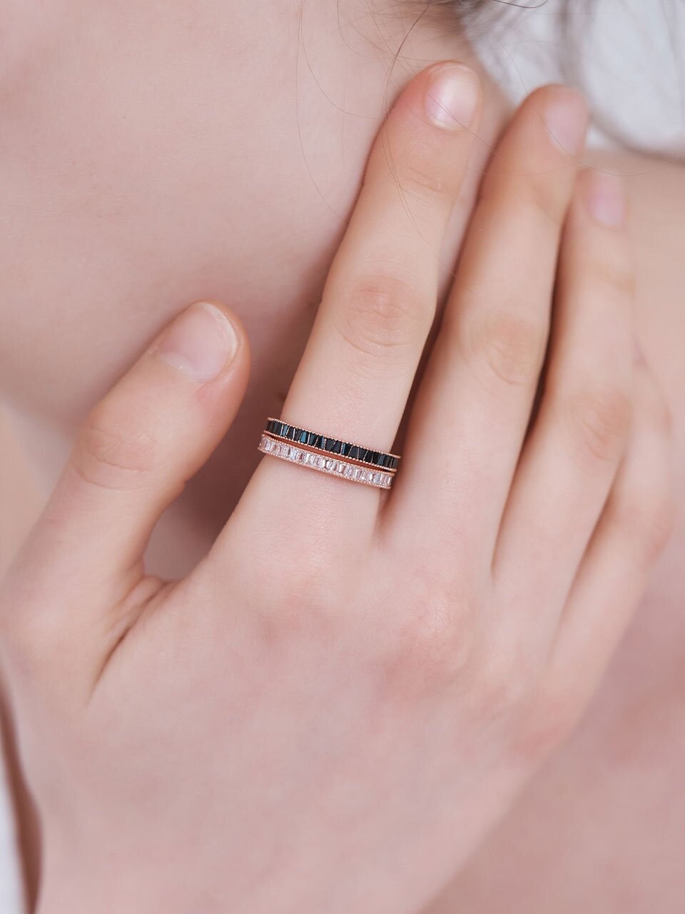 화이트 블랙 스톤 레이어드 반지 ELBRWR146