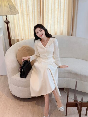 벨티드 페플럼 클래식 재킷 