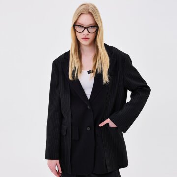 [분더가이스트] 오버핏 언발란스 포켓 스트라이프 배색 블레이저 블랙