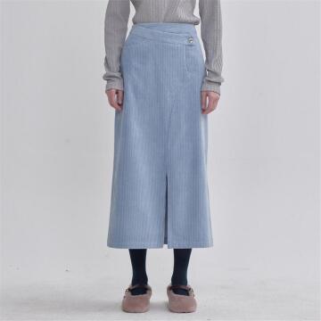 [라이] 변형 오비 디테일 A라인 앞트임 코듀로이 스커트 스카이 블루
