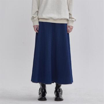 [라이] LIE 퀼팅 디테일 투 벨티드 A라인 롱 스커트 네이비