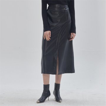 [라이] LIE 언발란스 트임 페이크 레더 스커트 블랙