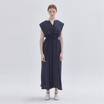 [라이] LIE 스트라이프 패널 포인트 미디 원피스 네이비