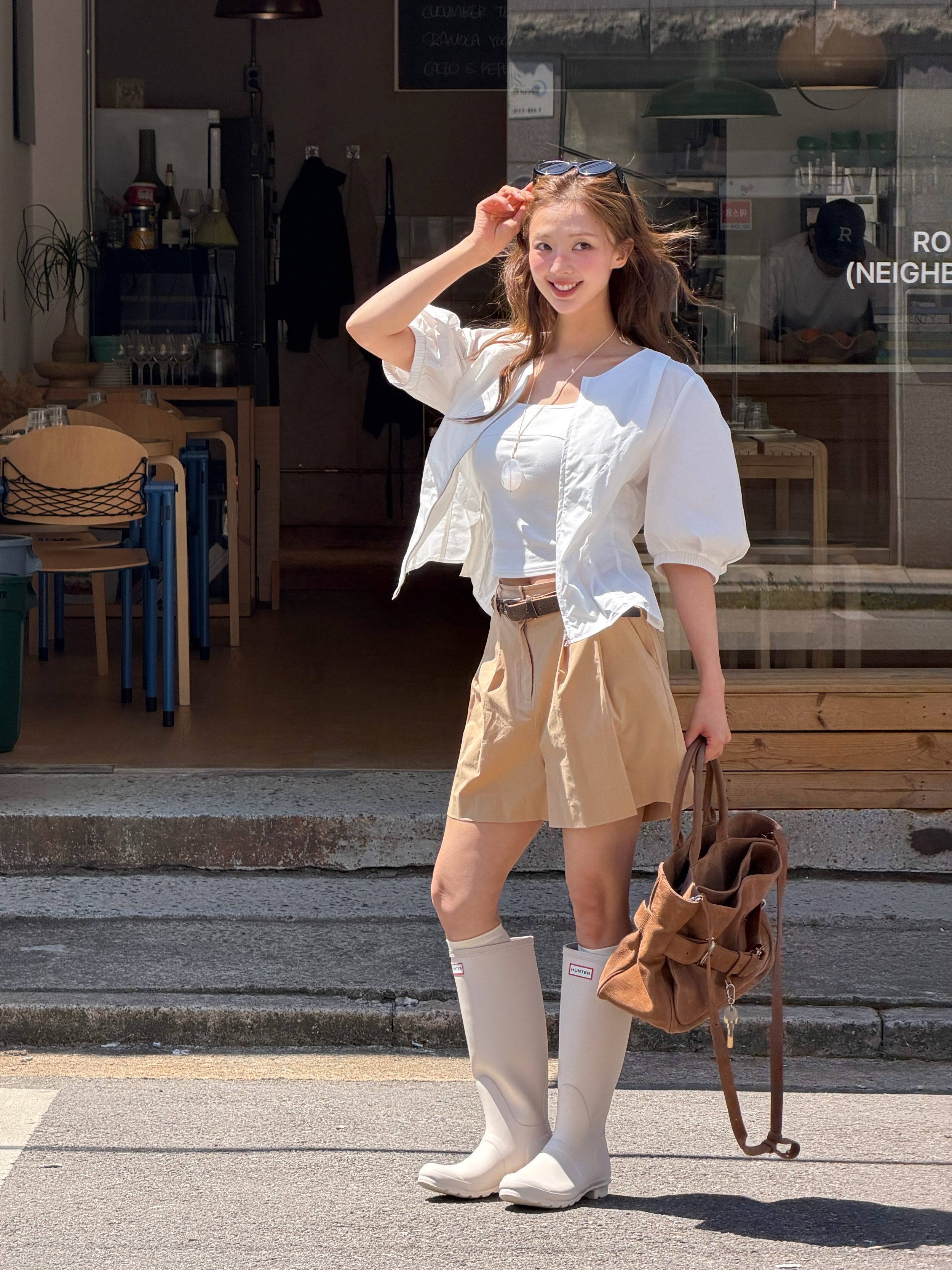코튼 투턱 와이드 숏 팬츠 (BEIGE)