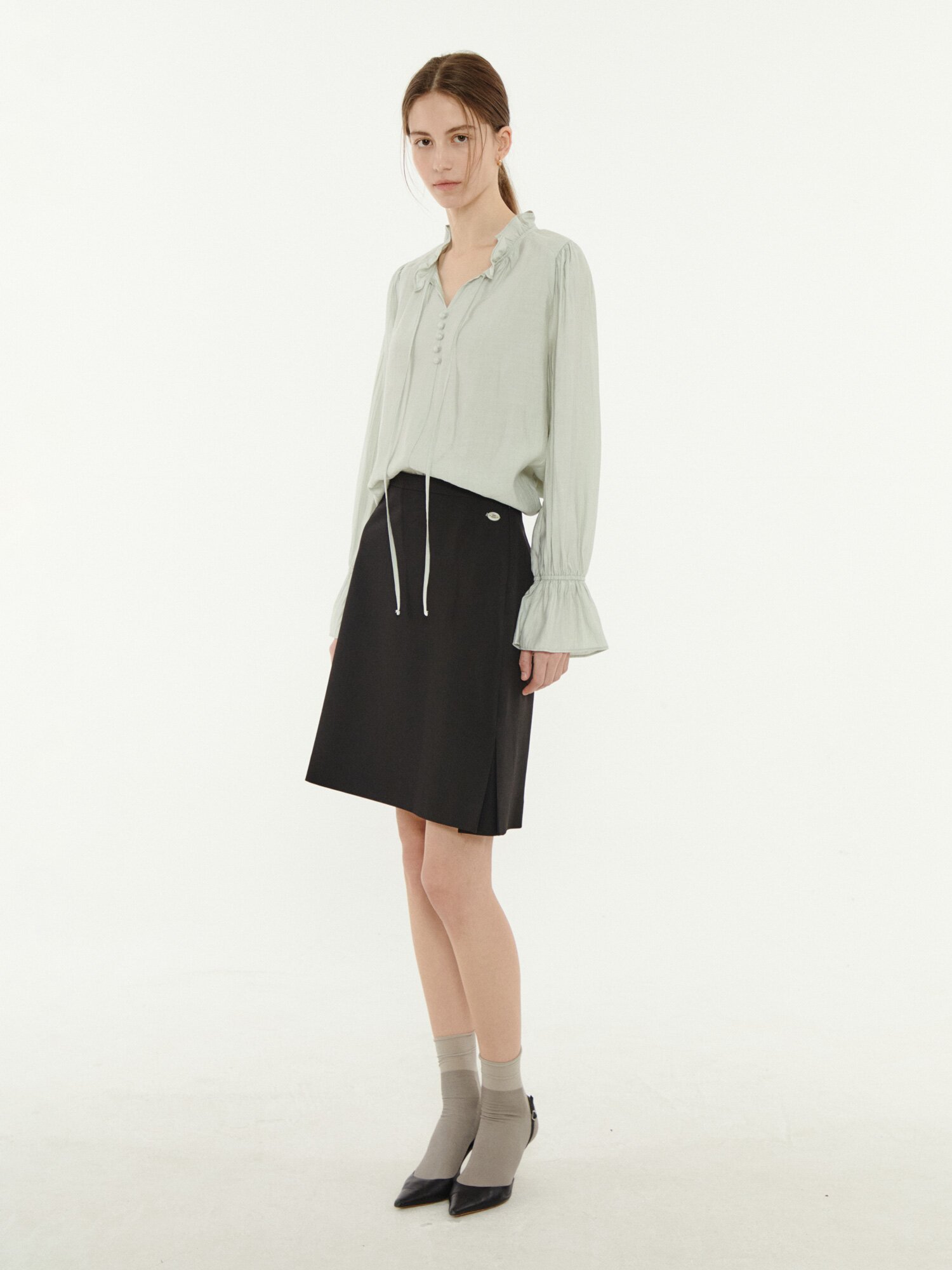 사이드 플리츠 A라인 스커트 (BLACK)