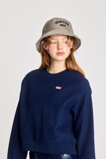 [WOMEN] 스트라이프 인터로크 크루 스웨트셔츠 - 네이비 HBW0001AMZNVY