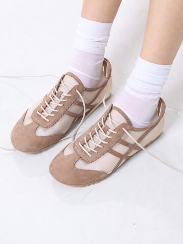 베이지 누벅 매쉬 스니커즈 