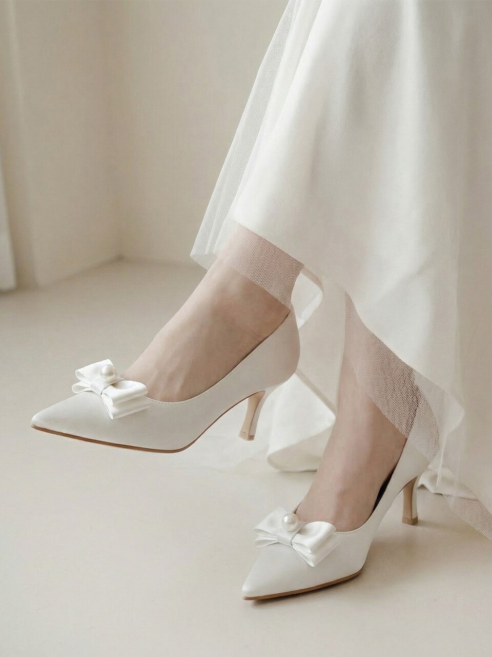 진주 리본 펌프스 펄블룸 힐_white 5/6/7cm ODRD24038