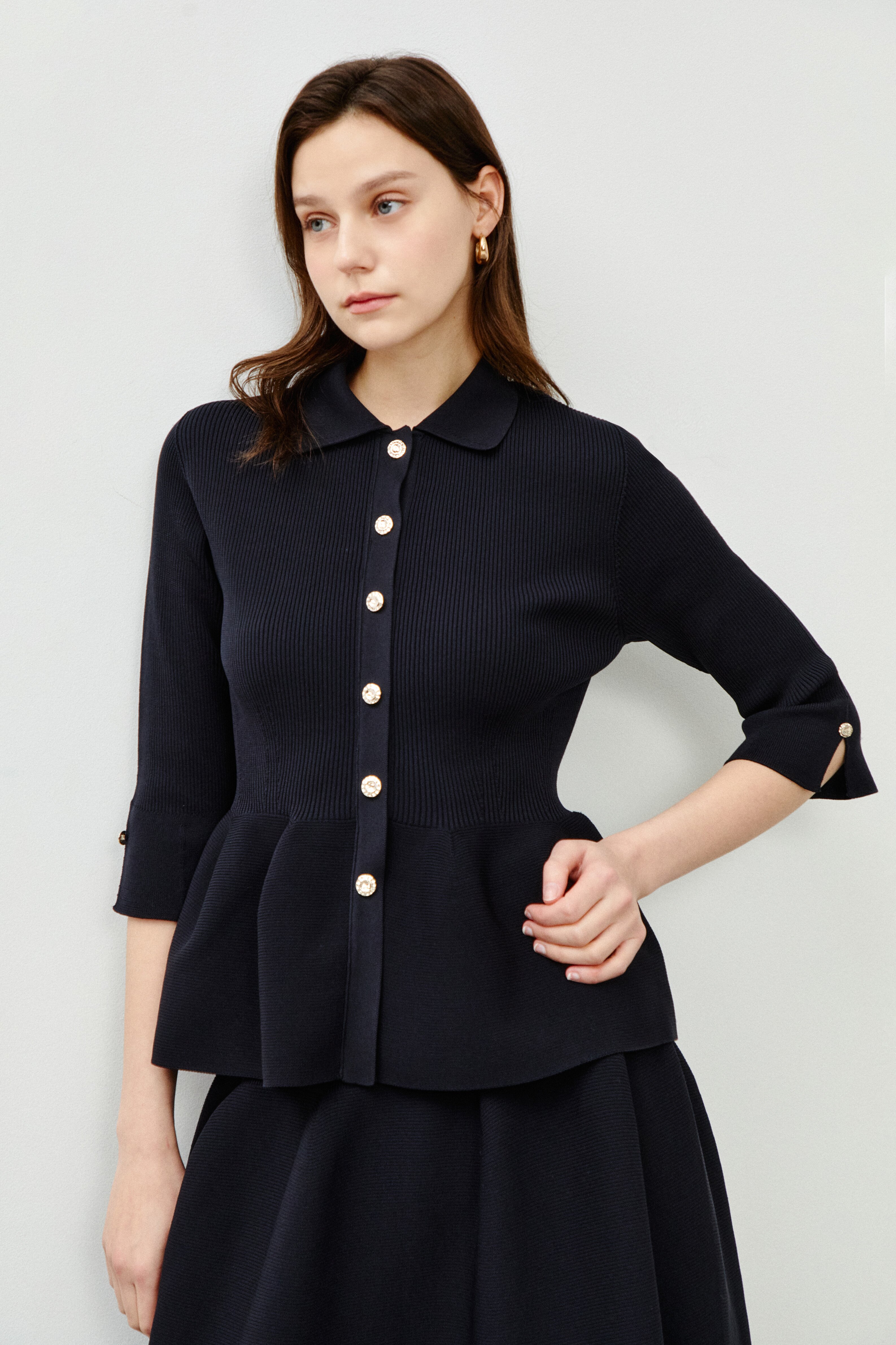 진주 버튼 피케 니트 가디건 (BLACK)