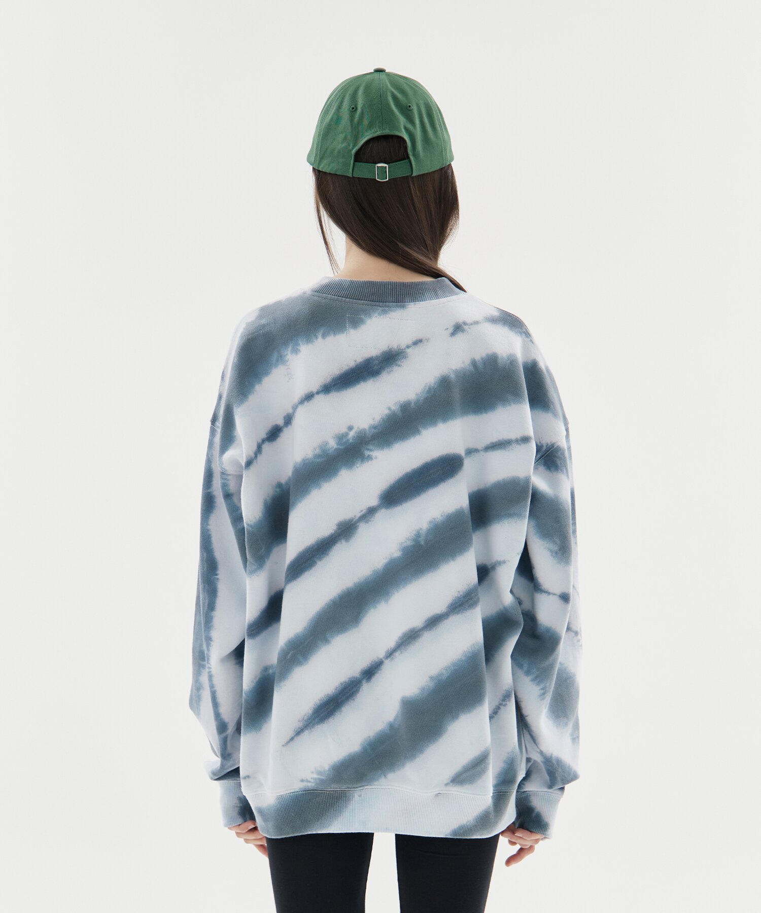 타이 다이 사선 스트라이프 스웻셔츠 네이비 TIE DYE DIAGONAL STRIPE SWEAT SHIRT navy 