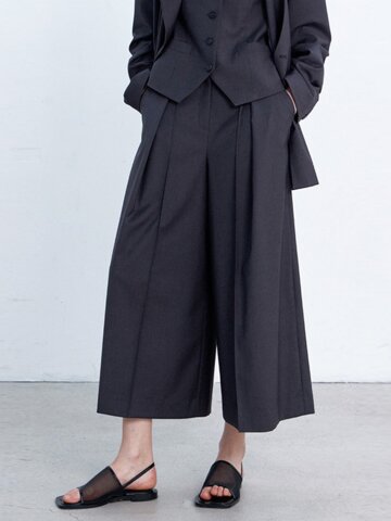 [25SS] SIERRA WIDE CULOTTE TUCK BERMUDA PANTS BROWN